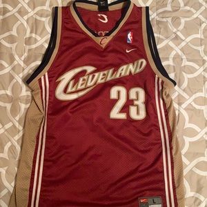 LeBron James Cavs Jersey